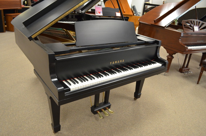 Yamaha G5 six and a half foot grand for cheap! - Grand Pianos
